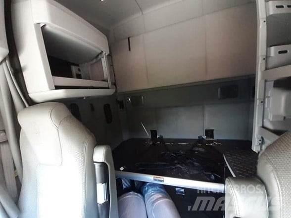 Kenworth T680 曳引機組件