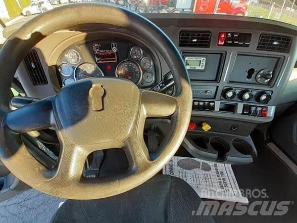 Kenworth T680 曳引機組件