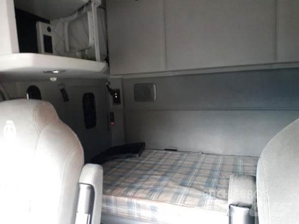Kenworth T680 曳引機組件