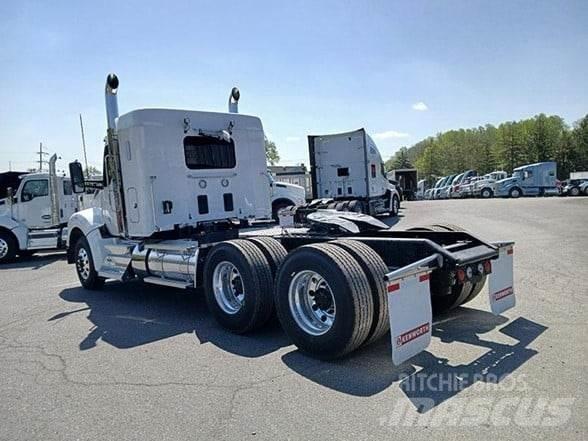 Kenworth T880 曳引機組件