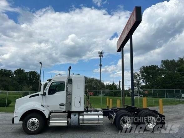 Kenworth T880 曳引機組件