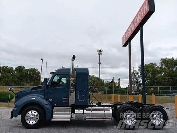 Kenworth T880 曳引機組件