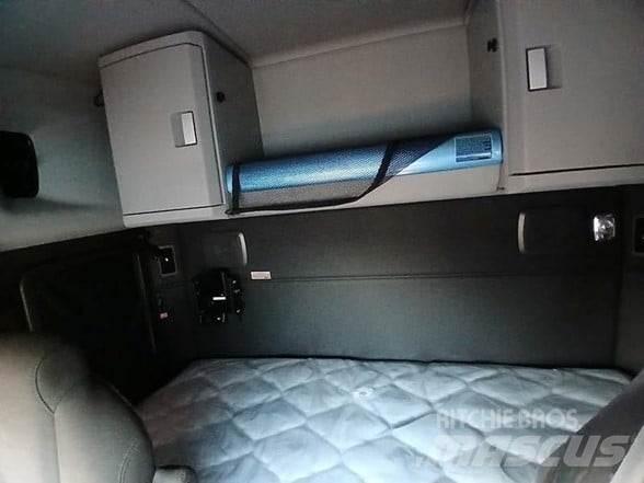 Kenworth T880 曳引機組件