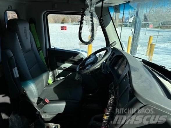 Kenworth T880 傾卸式卡車