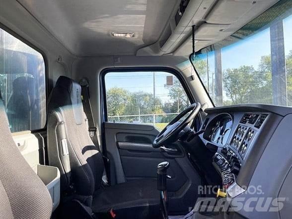 Kenworth T880 傾卸式卡車