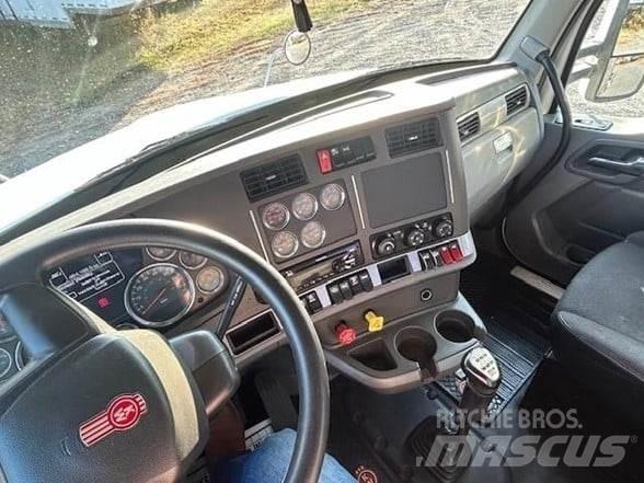 Kenworth T880 曳引機組件