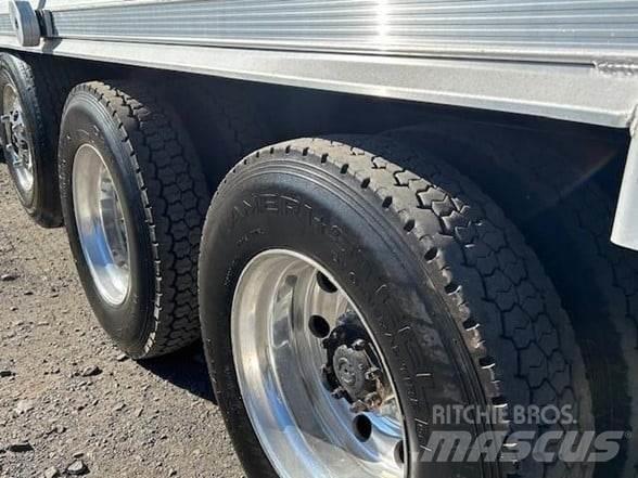 Kenworth T880 傾卸式卡車