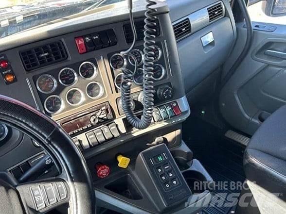 Kenworth T880 傾卸式卡車