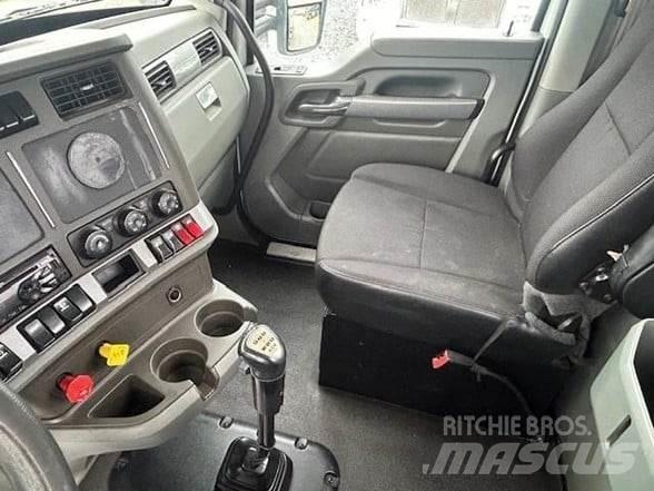 Kenworth T880 曳引機組件