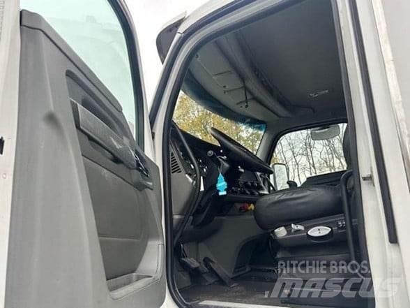 Kenworth T880 曳引機組件