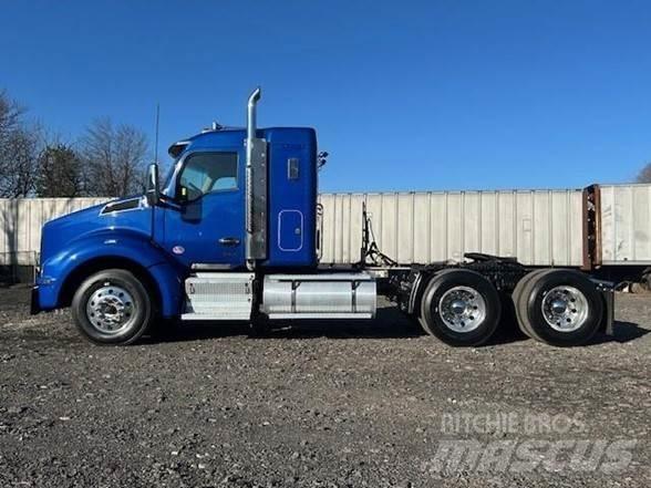 Kenworth T880 曳引機組件