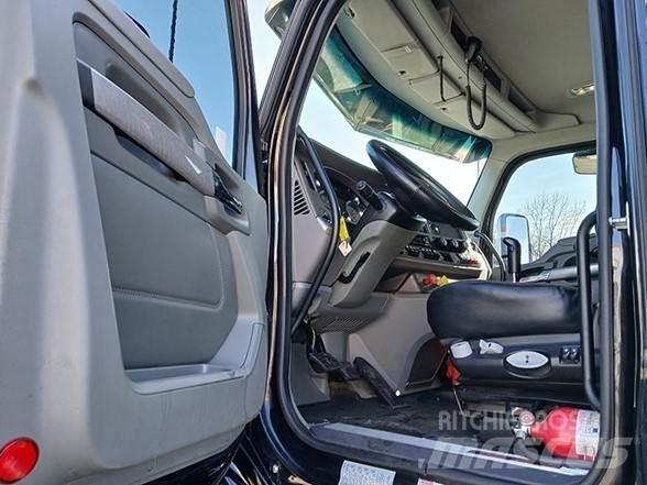 Kenworth T880 傾卸式卡車