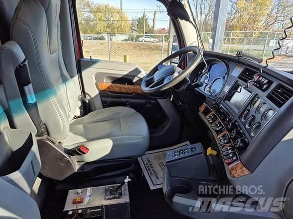 Kenworth T880 傾卸式卡車