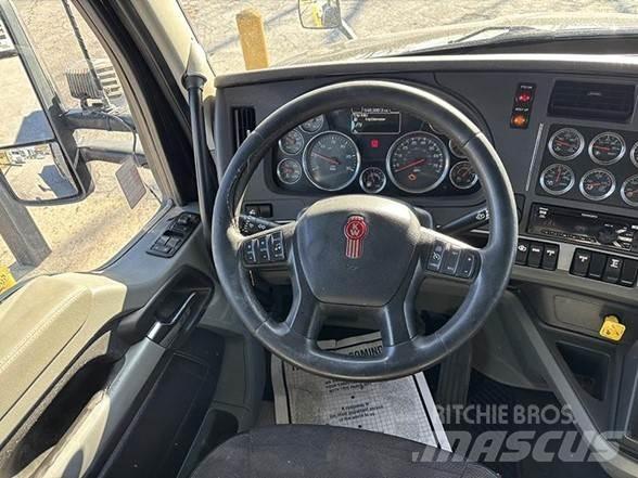 Kenworth T880 傾卸式卡車