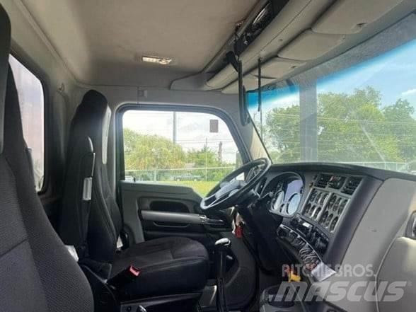 Kenworth T880 傾卸式卡車