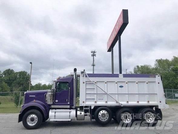 Kenworth W900 傾卸式卡車