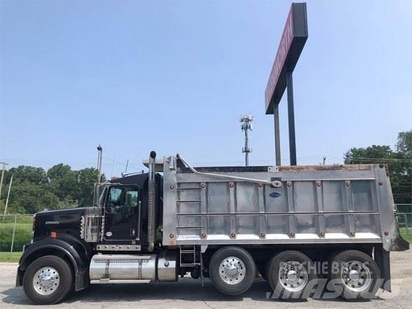 Kenworth W900B 傾卸式卡車
