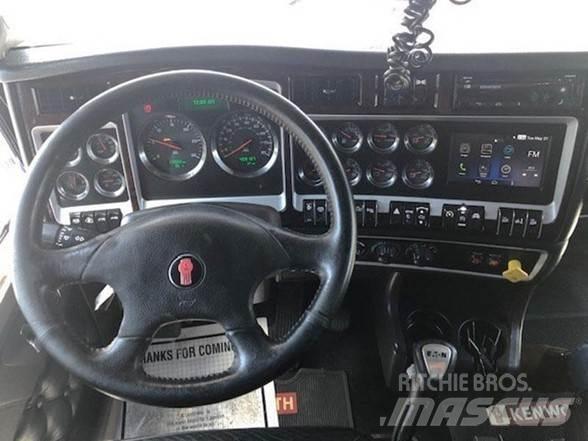 Kenworth W900B 傾卸式卡車