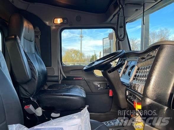 Kenworth W900B 傾卸式卡車