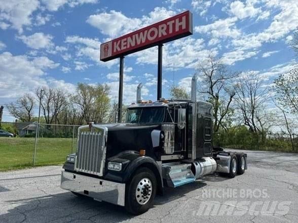 Kenworth W900L 曳引機組件
