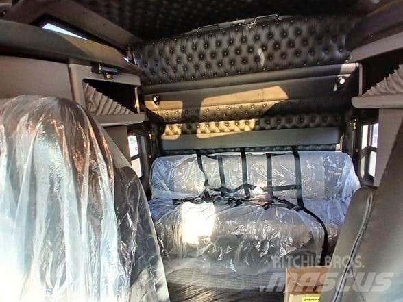 Kenworth W900L 曳引機組件