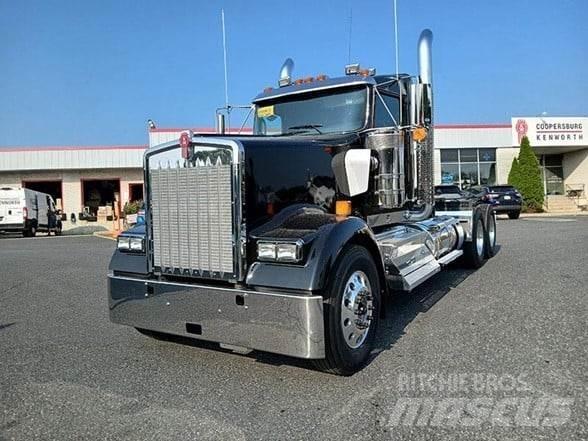 Kenworth W900L 曳引機組件