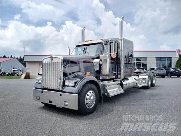 Kenworth W900L 曳引機組件