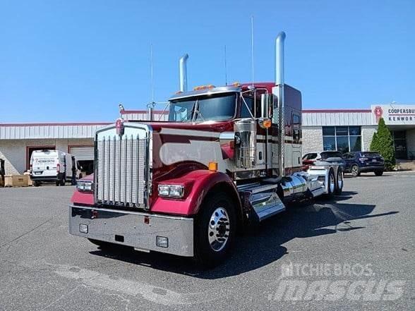 Kenworth W900L 曳引機組件