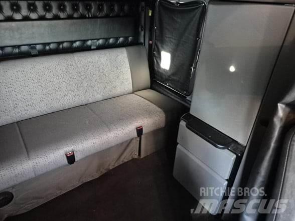 Kenworth W900L 曳引機組件
