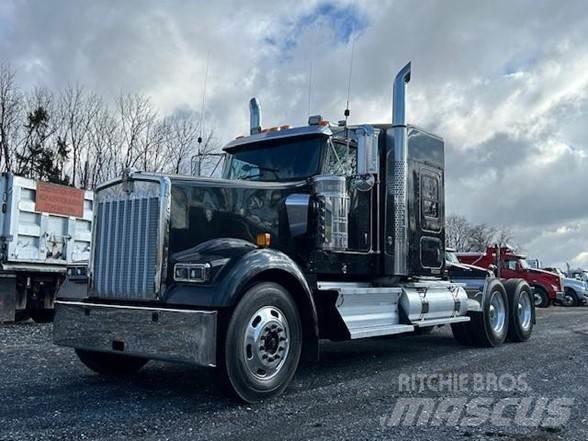 Kenworth W900L 曳引機組件