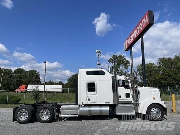 Kenworth W900L 曳引機組件