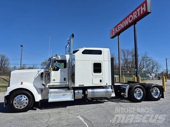 Kenworth W900L 曳引機組件