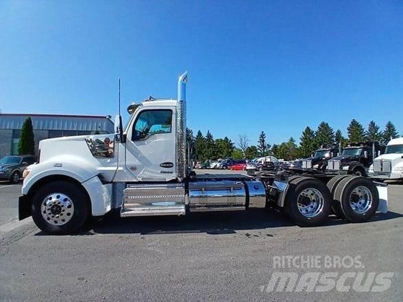 Kenworth W990 曳引機組件