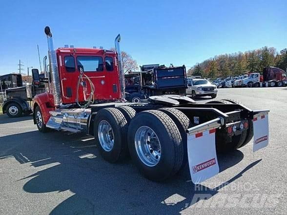 Kenworth W990 曳引機組件