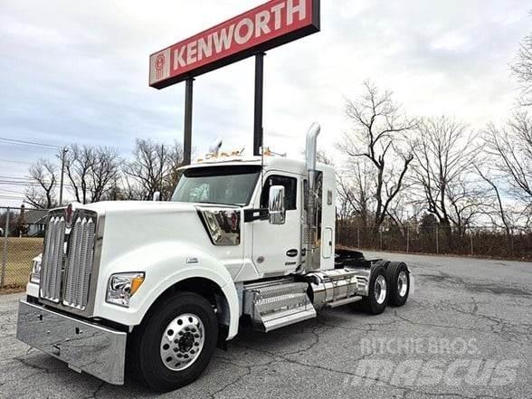 Kenworth W990 曳引機組件