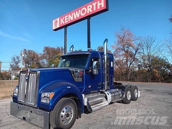 Kenworth W990 曳引機組件