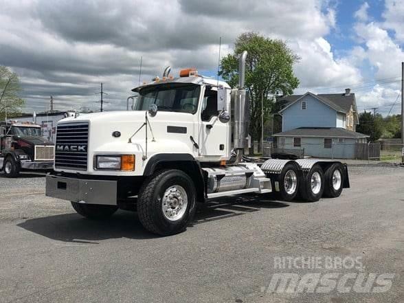 Mack CL733 曳引機組件