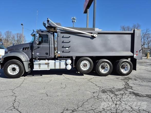 Mack GRANITE 64FR 傾卸式卡車