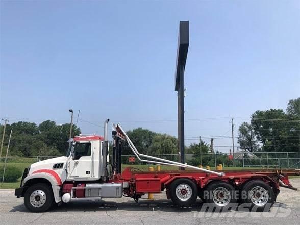 Mack GRANITE GU713 垃圾車