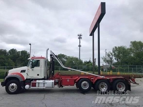 Mack GRANITE GU713 垃圾車