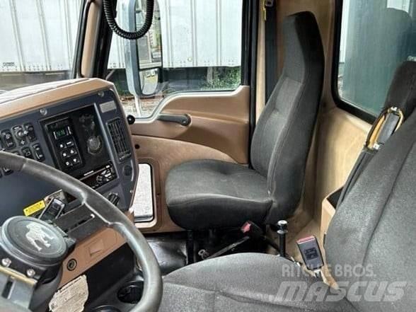 Mack GRANITE GU713 傾卸式卡車