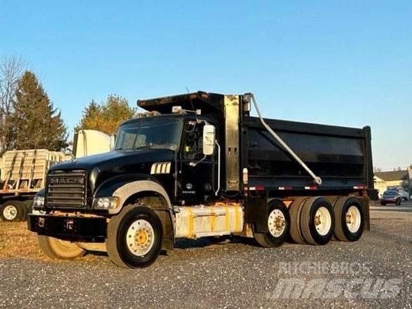 Mack GRANITE GU713 傾卸式卡車