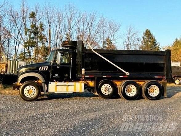 Mack GRANITE GU713 傾卸式卡車