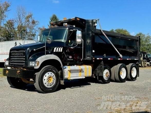 Mack GRANITE GU713 傾卸式卡車