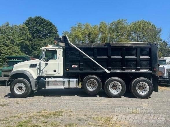 Mack GRANITE GU713 傾卸式卡車