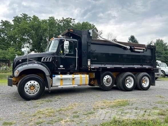 Mack GRANITE GU713 傾卸式卡車