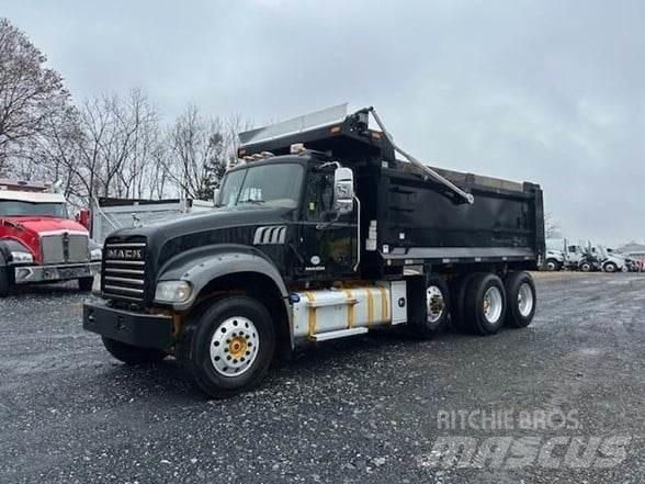 Mack GRANITE GU713 傾卸式卡車