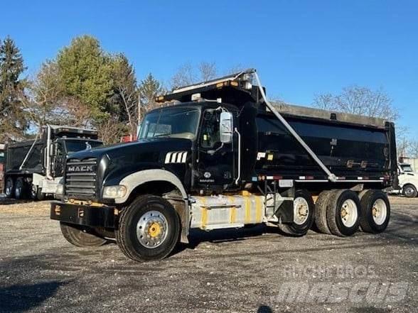 Mack GRANITE GU713 傾卸式卡車