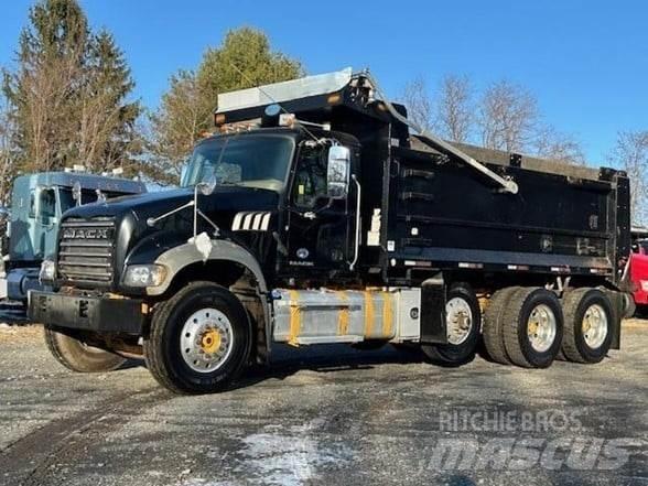 Mack GRANITE GU713 傾卸式卡車