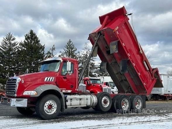 Mack GRANITE GU813 傾卸式卡車